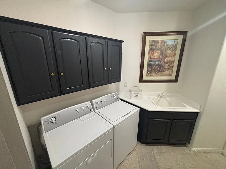 11083 Port Royale Ct — Photo 15