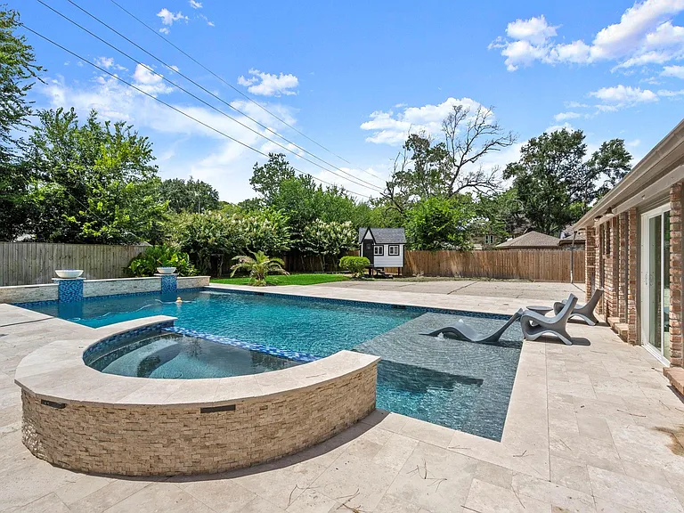 17627 Macrantha Dr — Photo 3