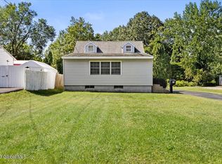 3404 McDonald Ave, Schenectady, NY 12304