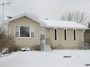9807 N 17th St, Plainwell, MI 49080