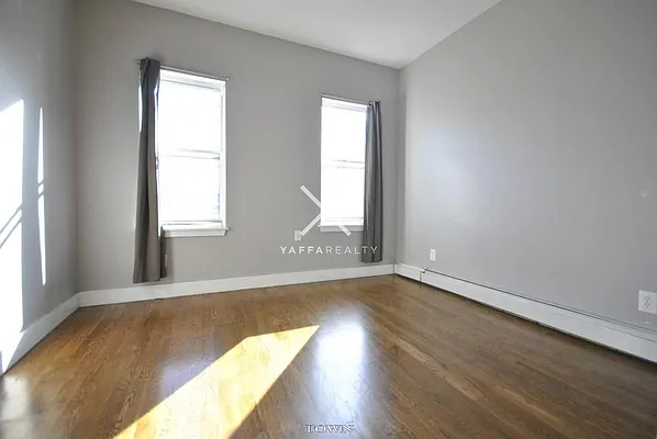 Rented by Yaffa Realty LLC | media 25