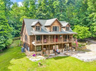 110 Lakepointe Cove Ct, Glade Hill, VA 24092