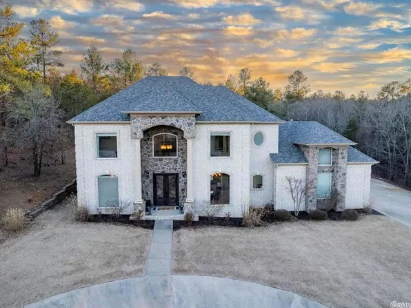 49 Seven Point Lake Rd, Vilonia, AR 72173