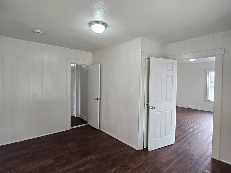 2513 S 10th St — Photo 13
