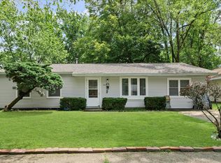 1104 Lanore Dr, Urbana, IL 61802