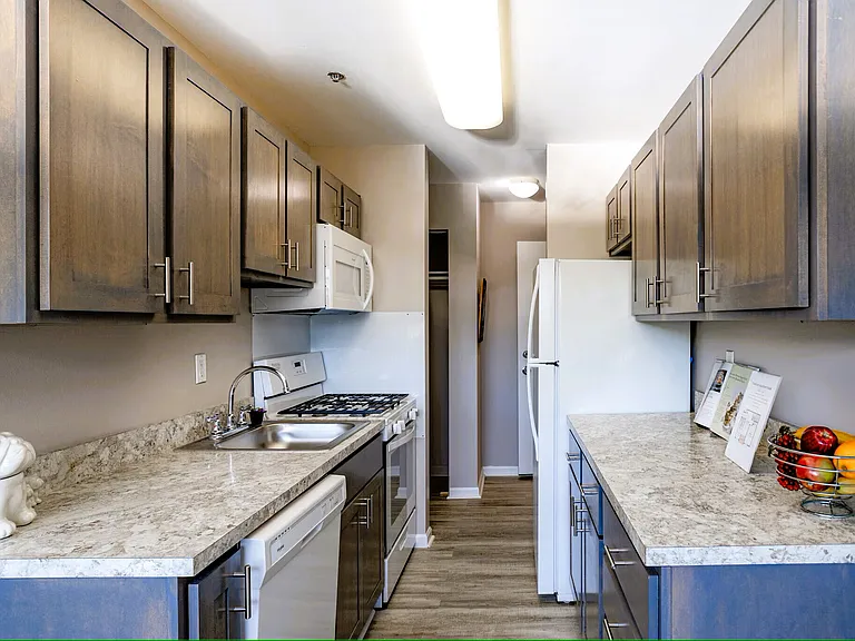 Autumn Ridge Apartments — Photo 12