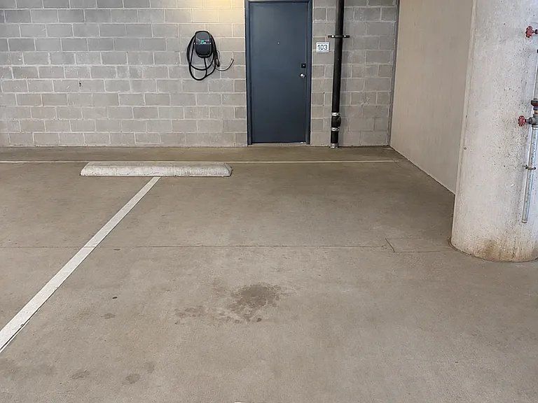 1001 Belleview St #103 — Photo 28