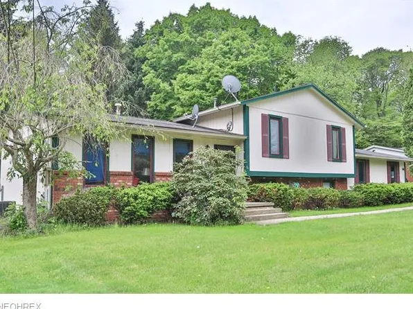 1898 Carlton Rd, Kent, OH 44240