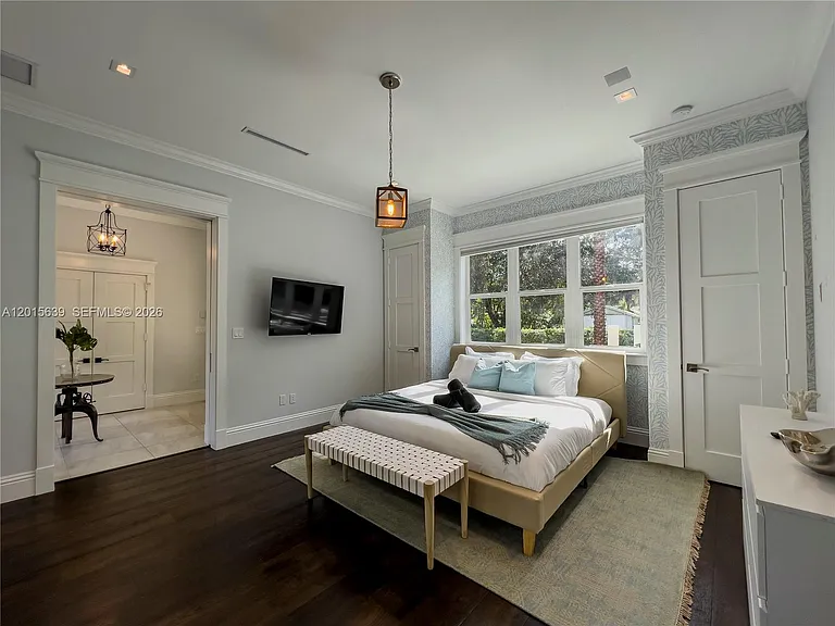 545 SW Indianola St — Photo 40
