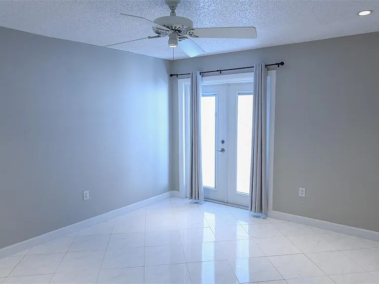3121 Bordeaux Ln — Photo 14