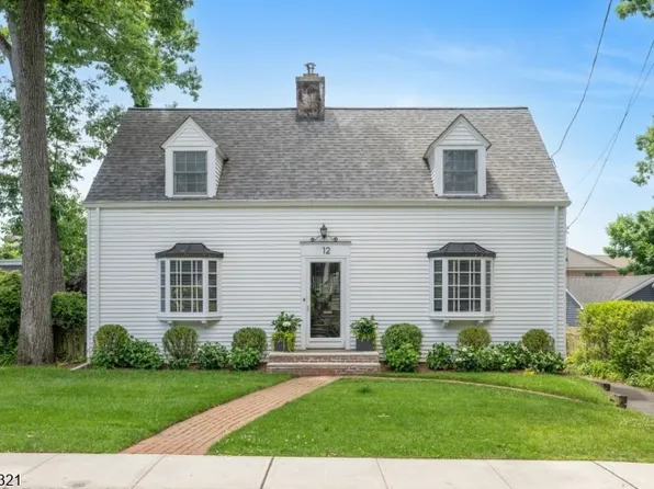 12 Hillside Ave, Summit City, NJ 07901