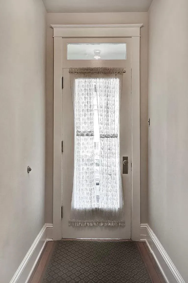 1 bed, 800 sqft, $1,375 — Photo 3