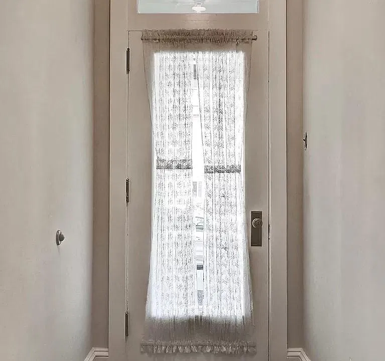 Entry way
