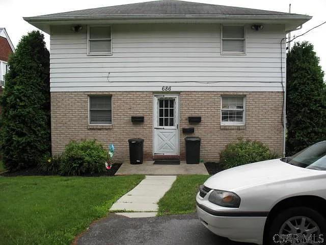 686 W Main St #2 — Photo 2