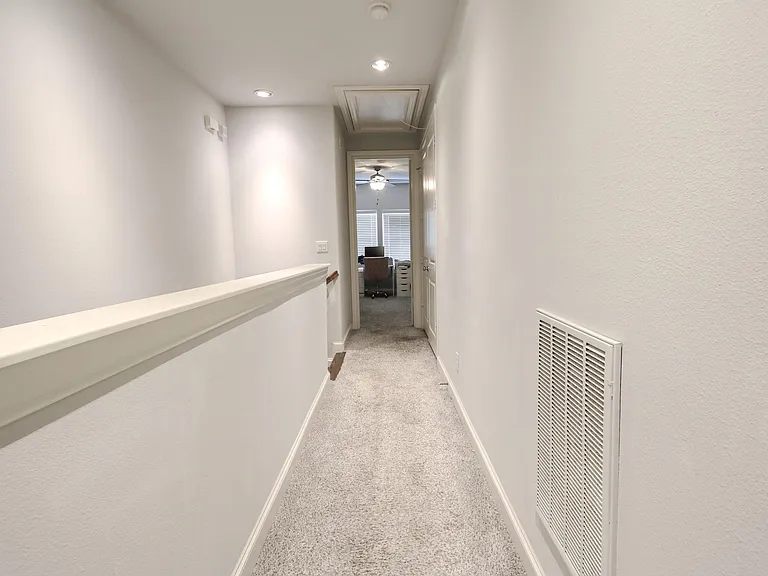 2037 Fannin Sta N — Photo 32