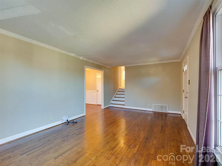 4917 White Oak Rd — Photo 8