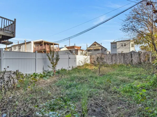 358 Broadway image 14 of 14