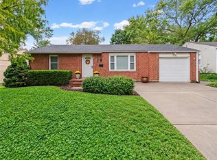 7022 Beverly St, Overland Park, KS 66204
