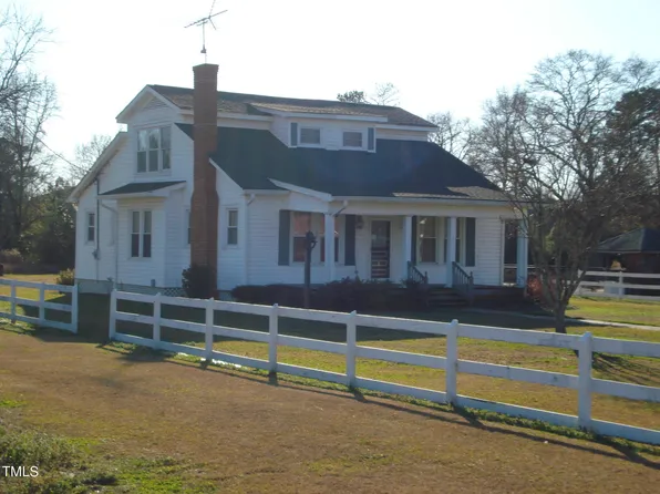 239 Gibson Ln, Dunn, NC 28334