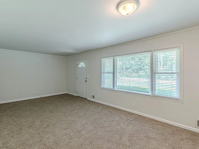 3920 Cliftondale Pl — Photo 7