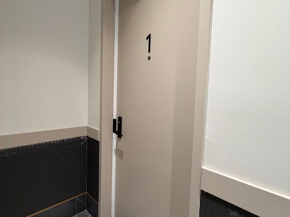 286 Hawthorne Ave Floor 1