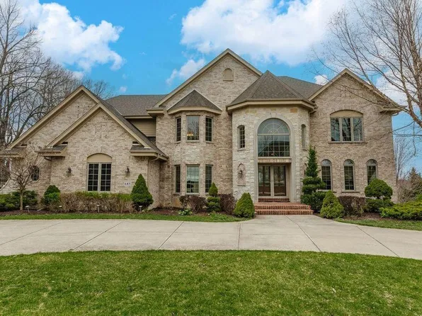 685 Talon TRAIL, Brookfield, WI 53045