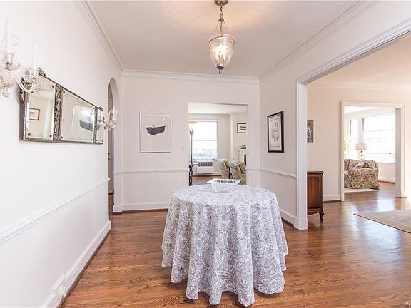 4th image of 33 Gates Cir #9A