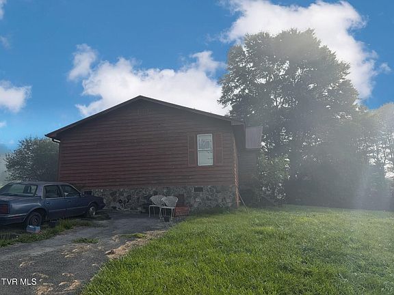 5th image of 2218 Shiloh Dr