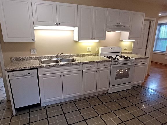 5th image of 1433 N Paulina St #83b08234f