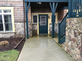 6 Pine St #12, Vernon, NJ 07462
