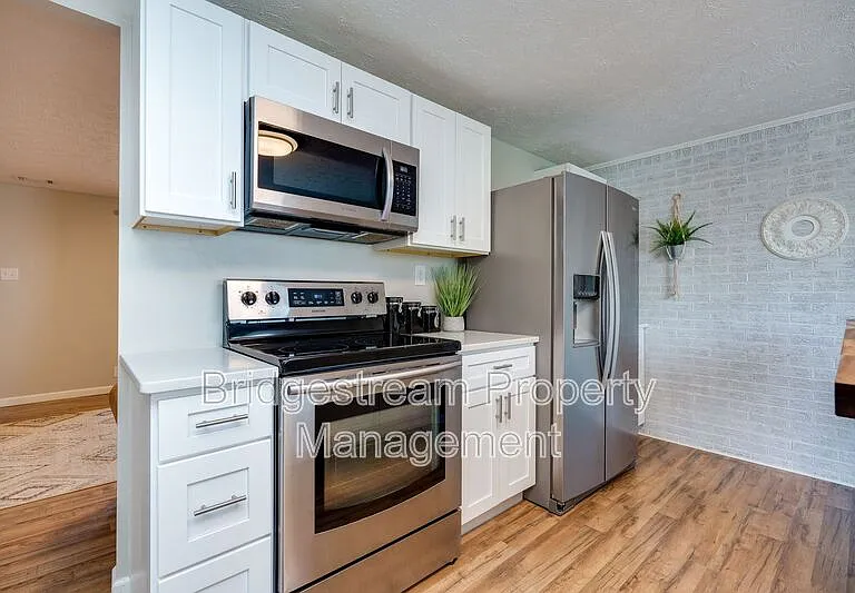 655 Eavey St — Photo 8