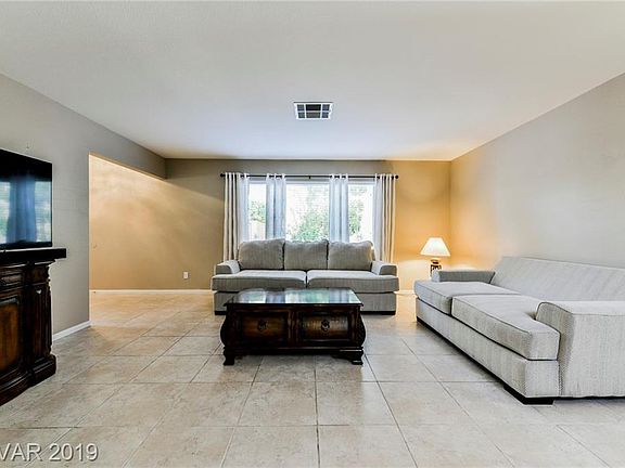 5th image of 2325 Pine Bluff Ct