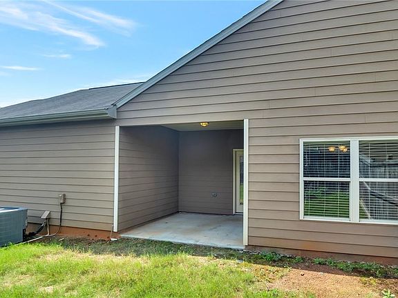 4th image of 2944 Nairn Ct