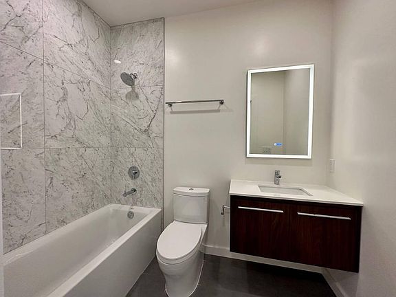 2nd image of 2436 Greenwich St APT 2