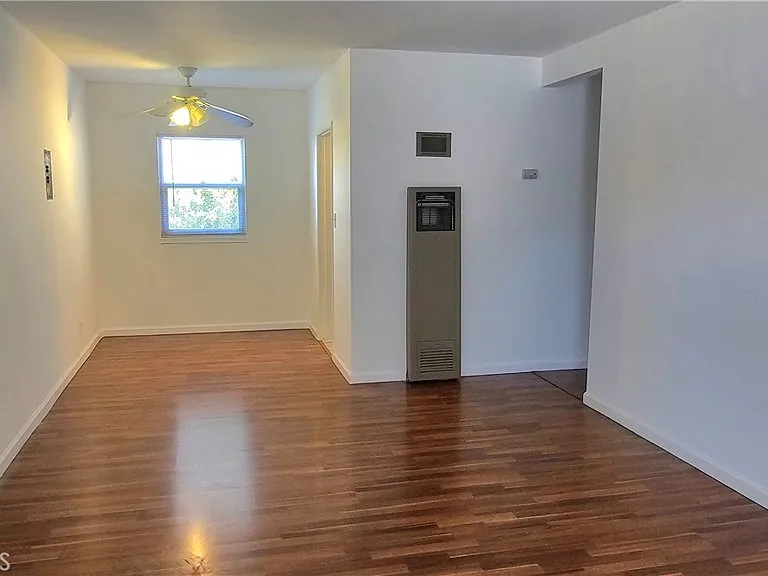 208 N Olive Ave — Photo 2
