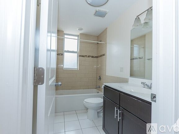 5th image of 859 W Cornelia Ave #857-3S