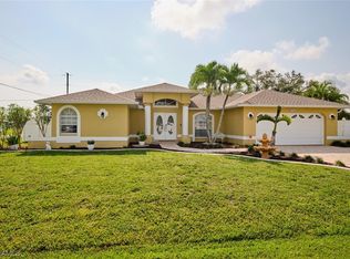1823 SE 5th Pl, Cape Coral, FL 33990