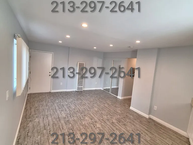 527 N Coronado St #16 — Photo 7