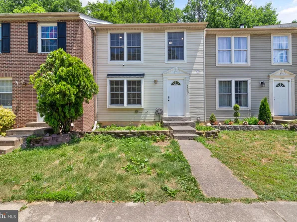 3593 Wharf Ln, Triangle, VA 22172