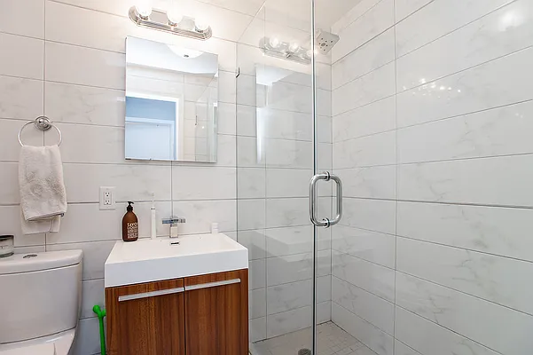 Rented by Emor Management Inc. | media 22