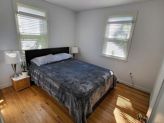 4th image of 9914 Montauk Ave