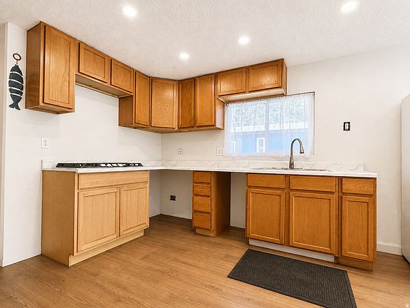5th image of 3355 S Eastcrest Rd #127