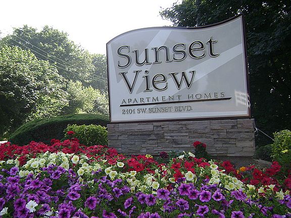 2nd image of 2101 SW Sunset Blvd #1034