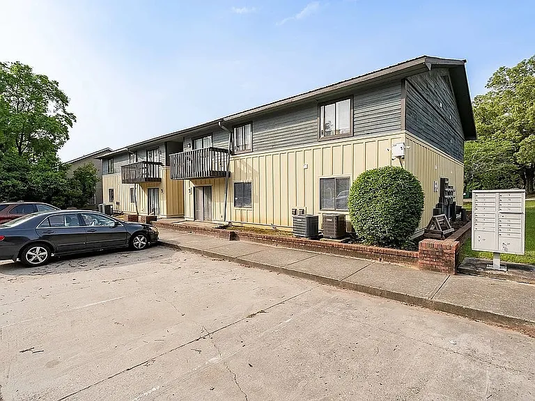 350 Byron Rd #2B — Photo 11