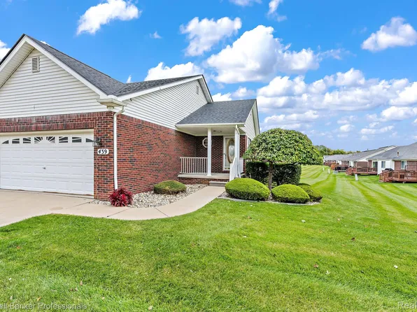 439 Ewell St, Romeo, MI 48065