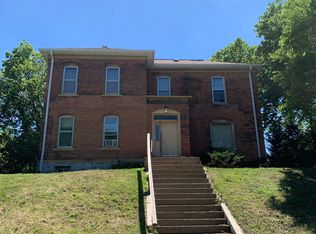 509 S 4th St #4, Mankato, MN 56001