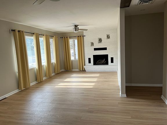 2nd image of 3111 Thatcher Ave
