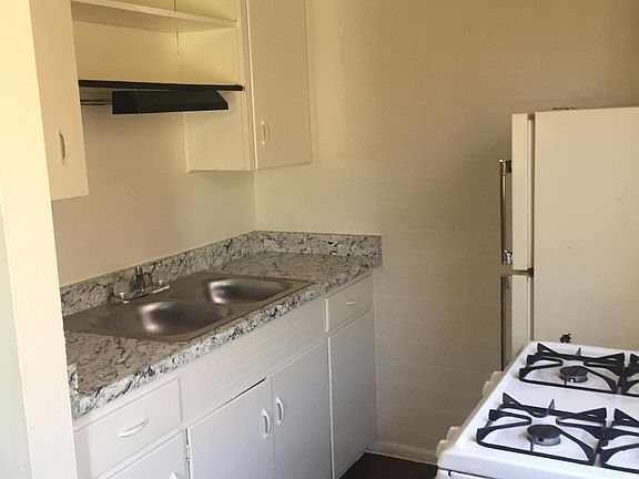 4th image of 2645 W Morten Ave APT 4