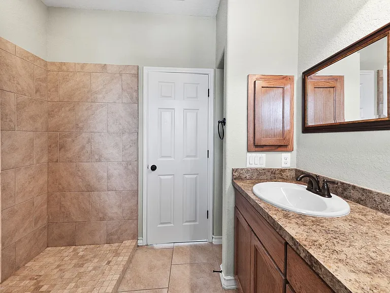 102 Cornell Ave — Photo 26