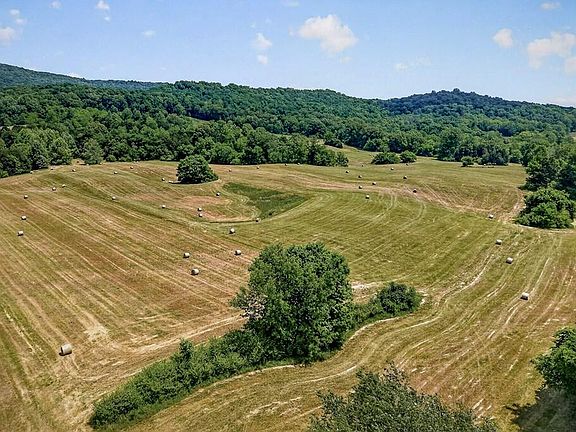 4th image of 4 Plum Creek Rd